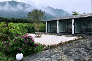 Unclassified image, 2 of 13, button - Zuisusheng Guesthouse (Xi'an)