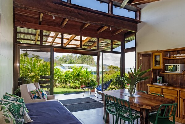 Family Cottage, Kitchen, Garden View | Living area