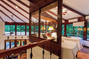 3 عدّة غرف نوم ومكواة/لوح كي وواي فاي وملاءات أسرّة