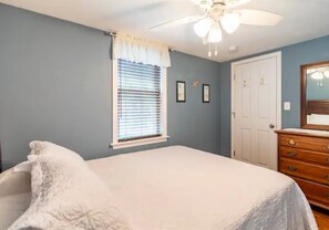 1 habitación, tabla de planchar con plancha, cuna de viaje y internet 