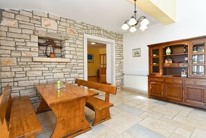 Dining - House 2326/110968 (Istria - Vodnjan), 5000m from the beach (Vodnjan)
