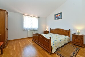 4 bedrooms, Internet - House 2326/110968 (Istria - Vodnjan), 5000m from the beach (Vodnjan)
