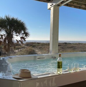 Tina de hidromasaje al aire libre