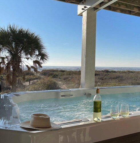 Beachfront - Private Swim Spa-  5 Bedroom  -3 Bathroom  -16 guests 