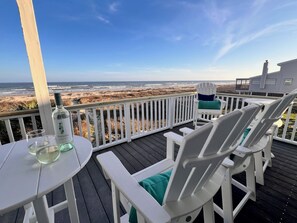 Unclassified image, 3 of 46, button