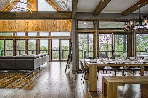 5 Br: Cupp Runneth Over - Luxurious retreat nestled 9.7 miles from Snowshoe