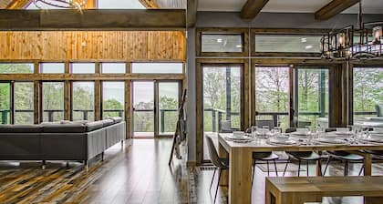 5 Br: Cupp Runneth Over - Luxurious retreat nestled 9.7 miles from Snowshoe