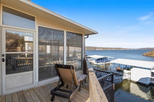 Lakefront w/ Views, Kayak & Private Dock