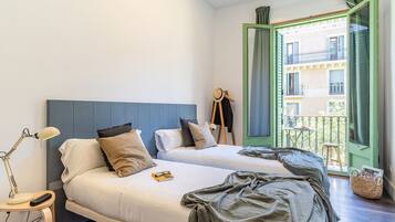 3 bedrooms, travel crib, WiFi, bed sheets