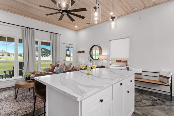 Interior - Cross Mountain Cottages 4 | Near Wine Road 290 & Events (Fredericksburg)