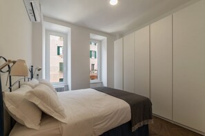 2 bedrooms, iron/ironing board, travel cot, WiFi