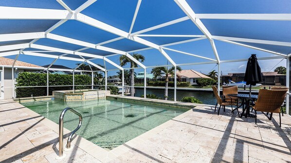 Una piscina climatizada