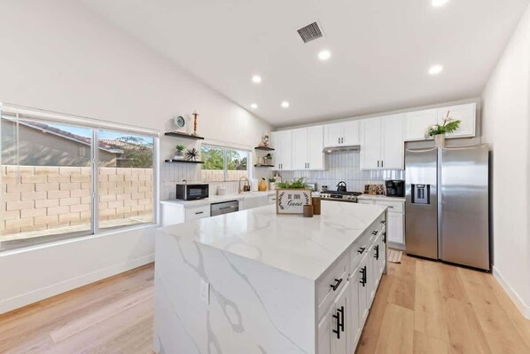 Fridge, microwave, oven, stovetop - 4BR Retreat | Pool, Spa, Pickleball & Golf Access (Indio)