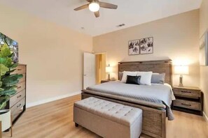 3 bedrooms, iron/ironing board, WiFi, bed sheets