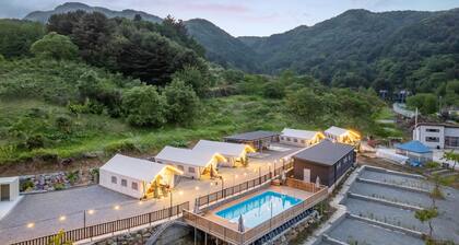 Gapyeong Sanmaeul Glamping