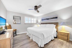 1 slaapkamer, een strijkplank/strijkijzer, gratis wifi, beddengoed