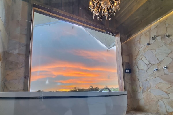 Deluxe suite, uitzicht op bergen | Gratis wifi