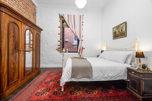 4 bedrooms, iron/ironing board, travel cot, Internet - Arapiles Club House in Natimuk (Natimuk)