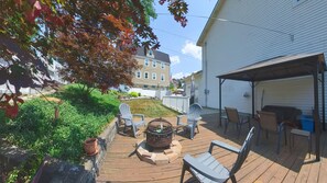 Terrace/patio - Two KING beds! Lots of off-street parking! Close to downtown! Pet friendly! (Pittsburgh)