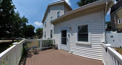 Two KING beds! Lots of off-street parking! Close to downtown! Pet friendly!