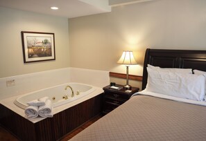 Deluxe Room, 1 King Bed, Fireplace | Premium bedding, individually decorated, individually furnished - The Liberty Lodge at Sister Bay (Sister Bay)
