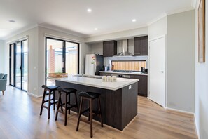 Lavavajillas y papel de cocina