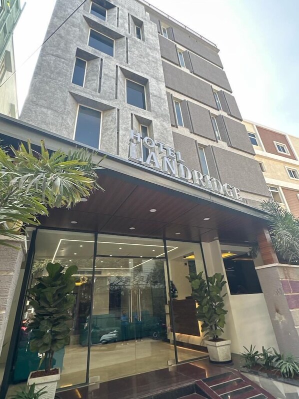 Front of property - Hotel Landridge - Hitech City Hyderabad  (Hyderabad)