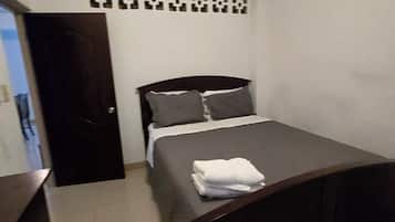 3 dormitorios, tabla de planchar con plancha, wifi y ropa de cama