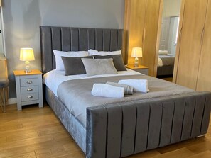 1 soverom, strykejern/-brett, wi-fi og sengetøy