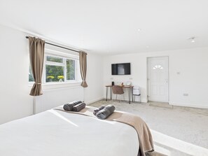 1 camera, ferro/asse da stiro, Wi-Fi, lenzuola