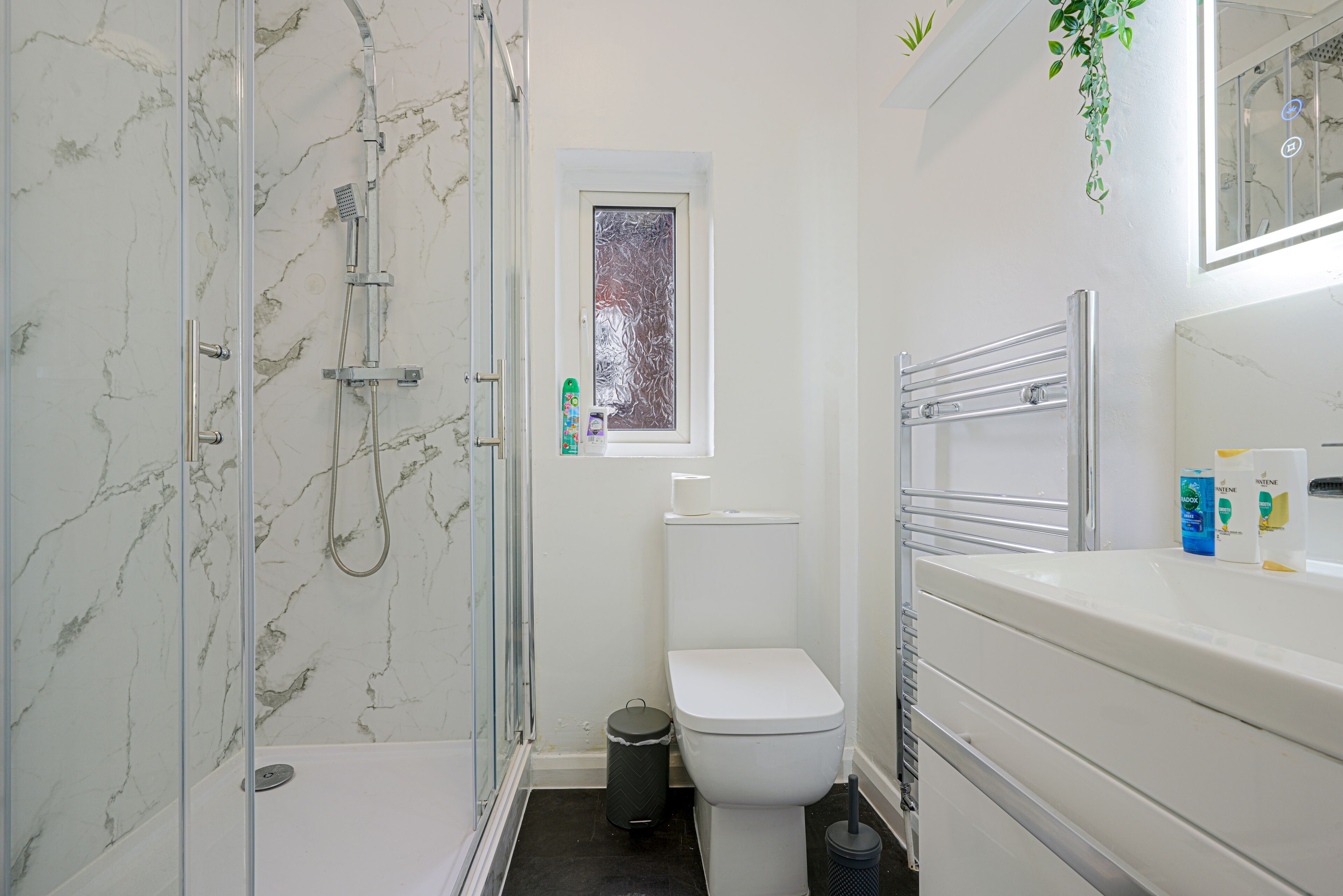 Douche, serviettes fournies