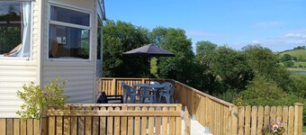 Mobile Home - Sleeps 6 - Pet friendly - Patio