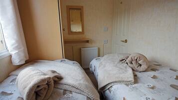 3 bedrooms, WiFi, bed sheets