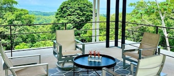 Brand New Entreverde Beach-Mountain house