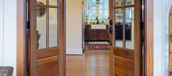 Endearing Lakeside Private Retreat 