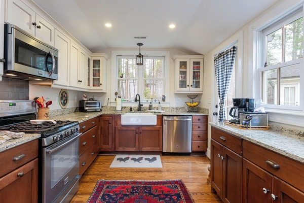 Micro-ondes, four, plaque de cuisson, lave-vaisselle