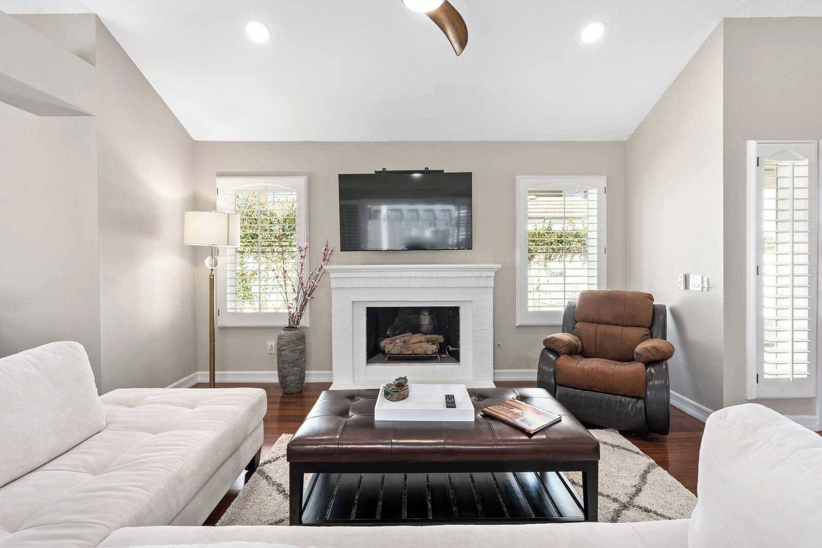 Lake View｜Backyard｜Communal Pool｜Lovely Vacation Home #41553