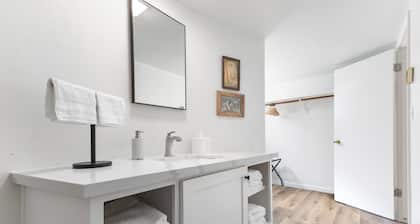 Camp Nelson Lodge Room 2