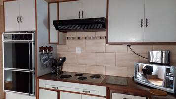 Microonde, forno, piano cottura