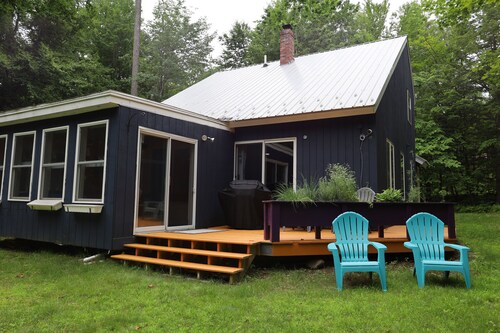 Enjoy a Cozy White Mountain Adventure at this Private Single-Family Home! (MV118C)