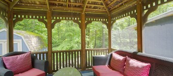 Cozy Private Single Family Home, Campton NH-MV118C