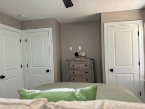 3 bedrooms, desk, iron/ironing board, WiFi