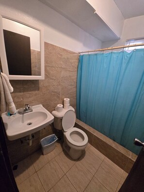 Bathroom - Stylish 2-Bedroom, 1-Bath Condo – Prime Vacation Location! (Sinajana)