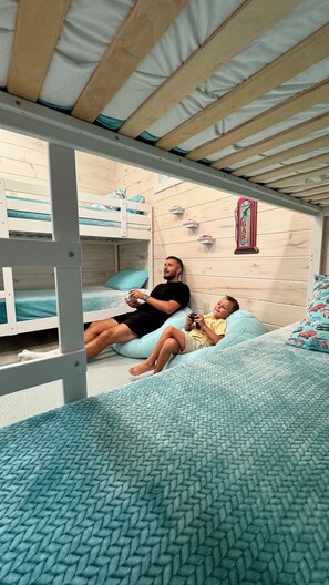 3 Schlafzimmer, Schreibtisch, Bügeleisen/Bügelbrett, kostenloses WLAN