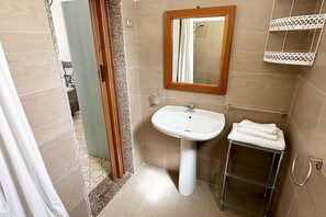 Shower, hair dryer, bidet - L'Angolo Del Mare | 50 meters from the beach (Porto Cesareo)