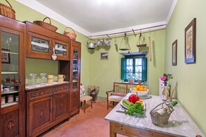 Interior - Villa Ortensie Garden with Amazing View (Marliana)