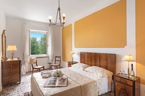 Nhà dành cho gia đình, nhiều phòng ngủ, 2 phòng tắm, cạnh núi (Villa Ortensie Garden with amazing) | 4 phòng ngủ, bàn ủi/dụng cụ ủi quần áo 