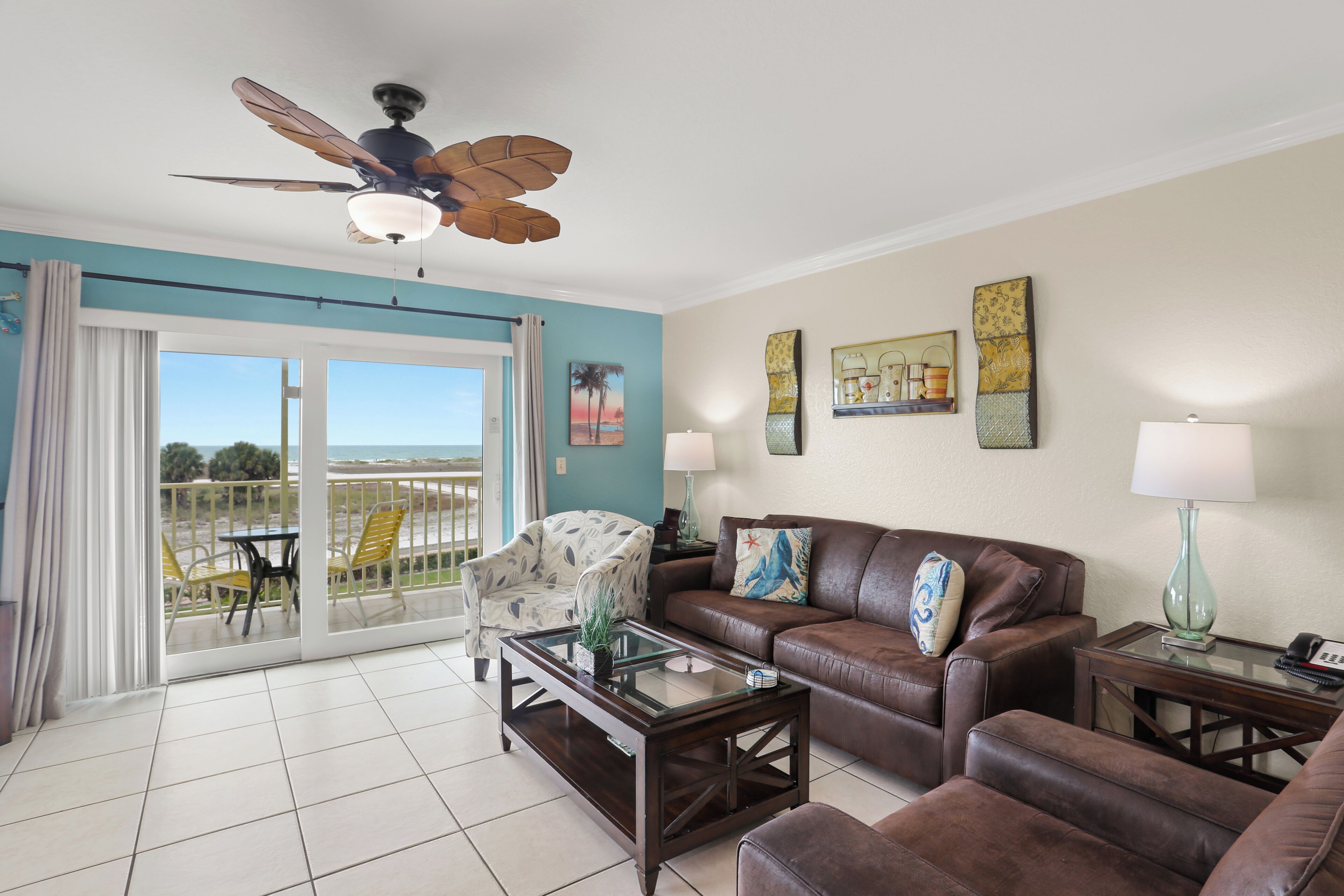 Classic-Apartment, Balkon, Strandblick | Wohnbereich