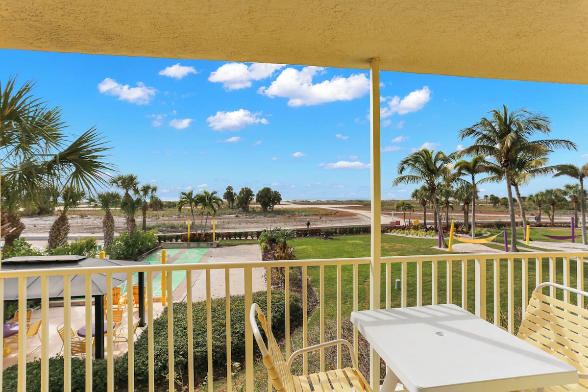 Classic Apartment, Balcony, Beach View | Terrace/patio