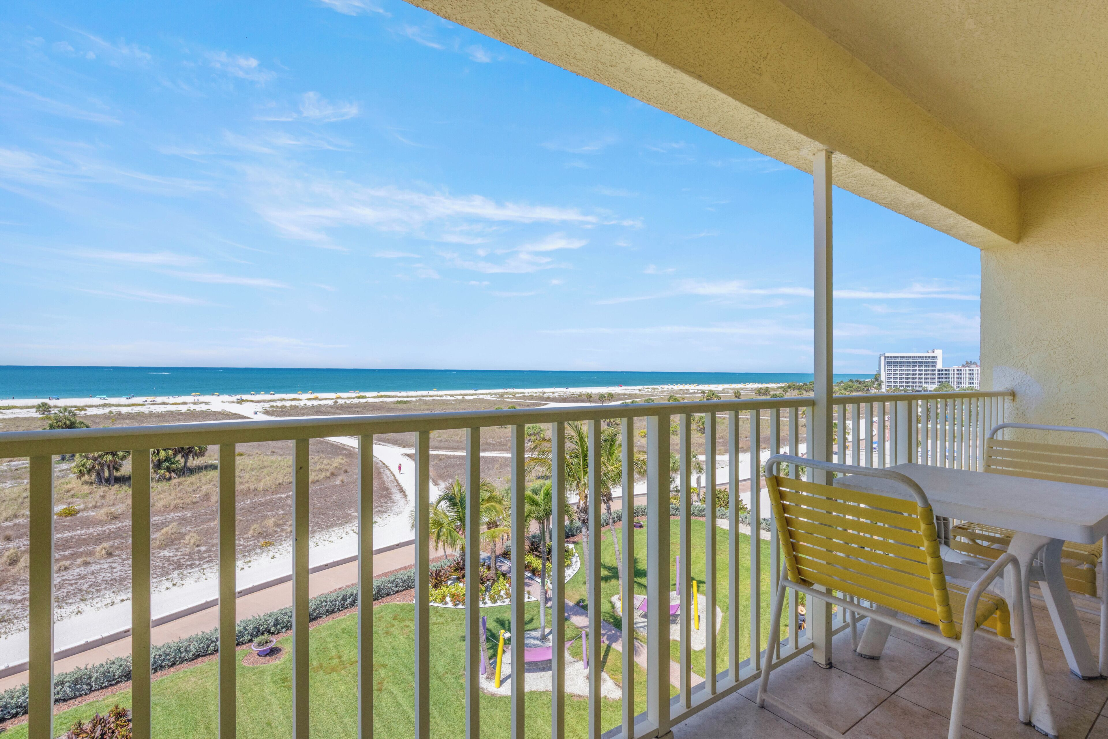 Appartement classique, balcon, vue sur la plage | Balcon